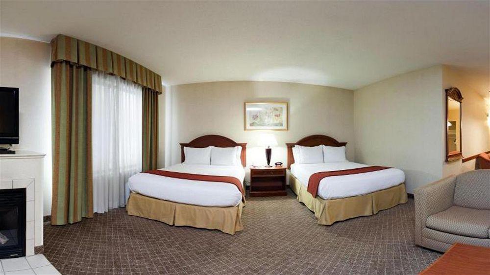 Holiday Inn Express Hotel & Suites Erie-Summit Township, An Ihg Hotel Exteriör bild